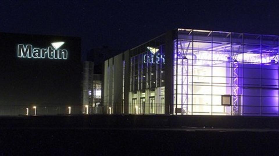 Lysproducenten Martin går imod strømmen og henter en del af produktionen hjem fra Kina til fabrikken i Frederikshavn.