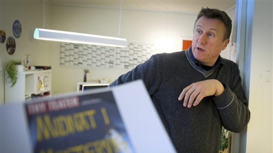 I Vestervig gør man noget ved landslummen. Her er byfornyelse på dagsordenen, og det taler man om ved middagsbordene i byen, siger teaterleder Niels Vendius, så det hører børnene også. Foto: Diana Holm