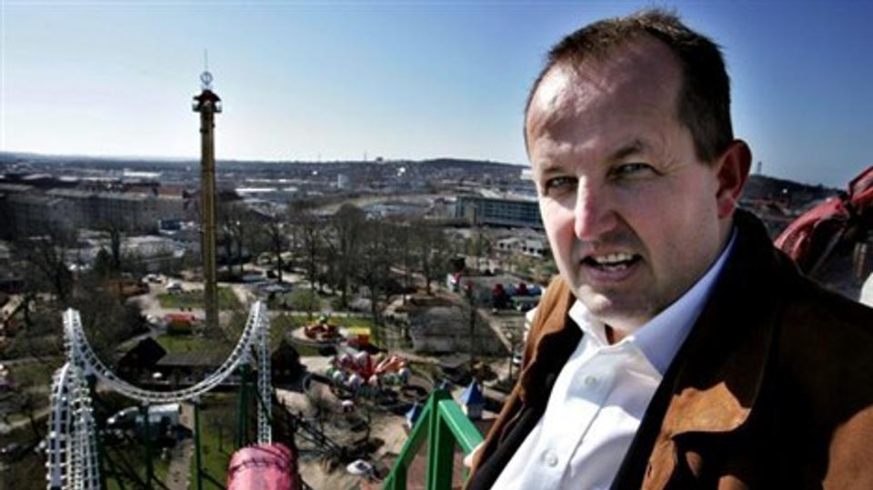 Henrik Johansen - mens Karolinelund fortsat eksisterede, og han var direktør for både Aalborg Zoo og tivoli. Han mener ikke, at Kenneth Niemann har optrådt loyalt over for zoologisk have. Arkivfoto: Michael Koch