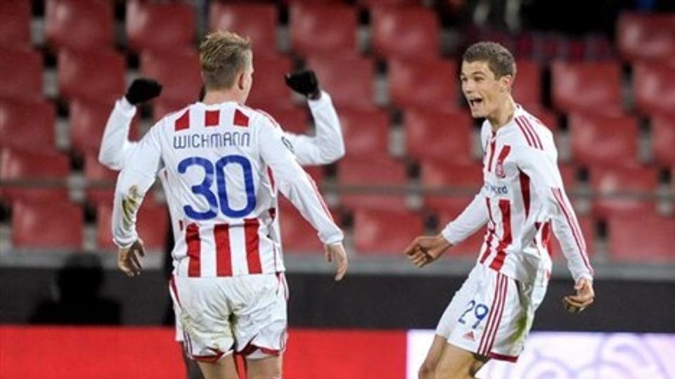 Mathias Wichmann lagde op til kampens eneste scoring, der blev sat ind af Nicklas Helenius. Arkivfoto: Claus Søndberg