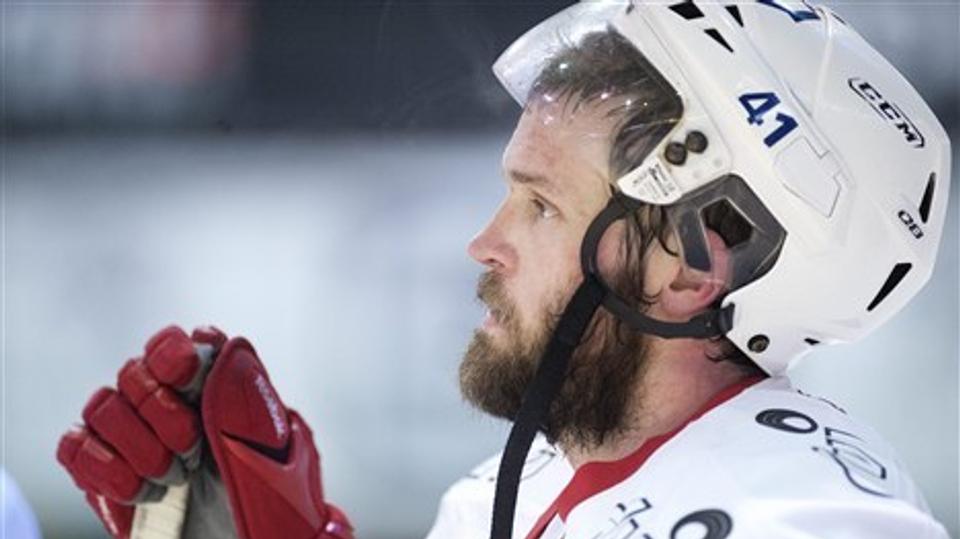 AaB's Rasmus Olsen var skuffet efter nederlaget i Odense. Foto: Torben Hansen.