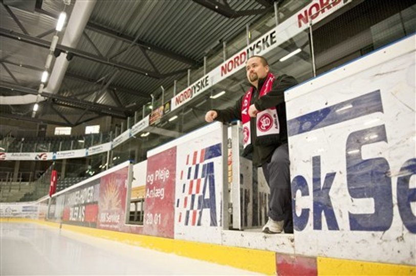 Formand Sami Rosengren og resten af fanklubben håber på, at kunne følge AaB Ishockey i et selvstændigt selskab.
Foto: Jesper Thomasen