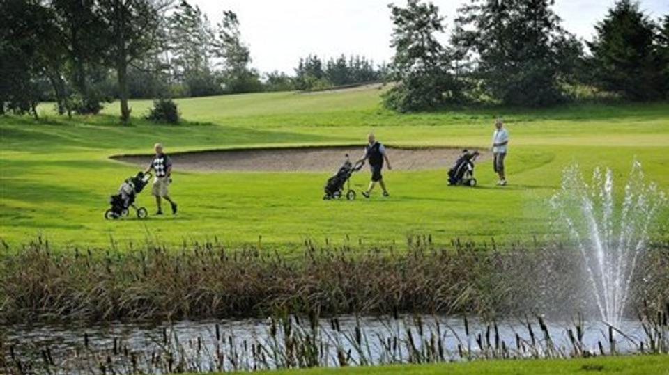 Golfturisterne svigter klubberne i Hjørring Kommune. Arkivfoto: Bent Bach