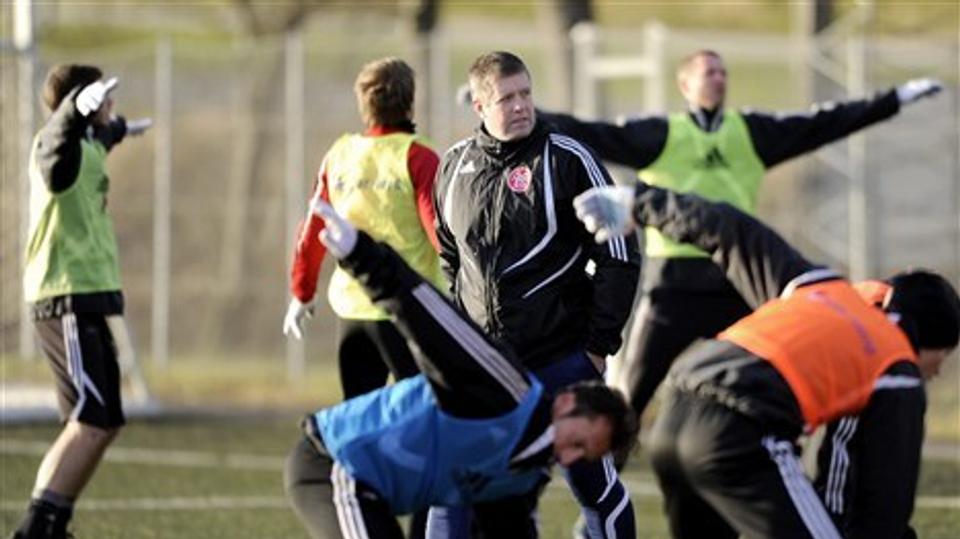 Cheftræner Kent Nielsen får ingen nye spillere i januar. Foto: Michael Koch