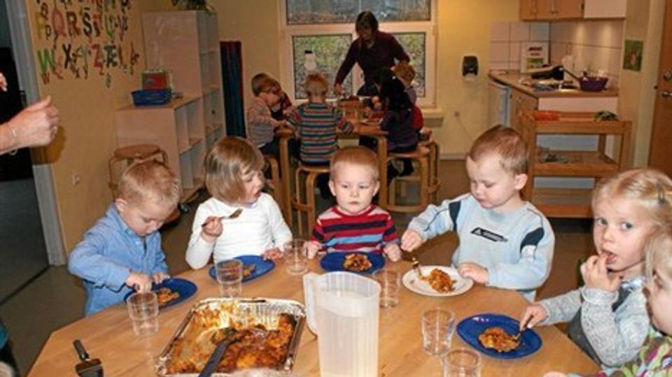 Der vankede lasagne til børnehavens jubilæumsfest. Privatfoto
