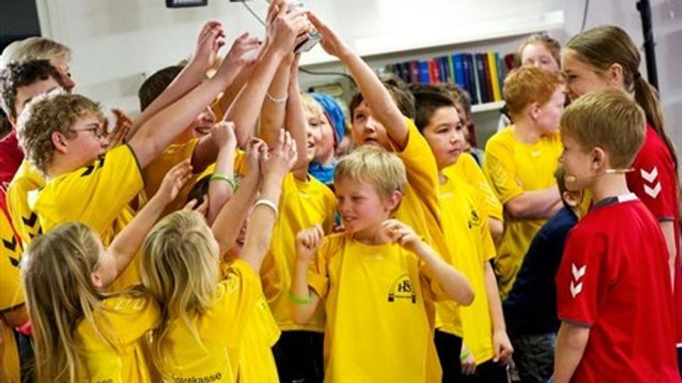 Vinderholdet bestod af Sofus Brønnum og Clara Justsen fra badminton-klubben. Deres holdkammerater var med til at fejre sejren med overbevisende 4-1.