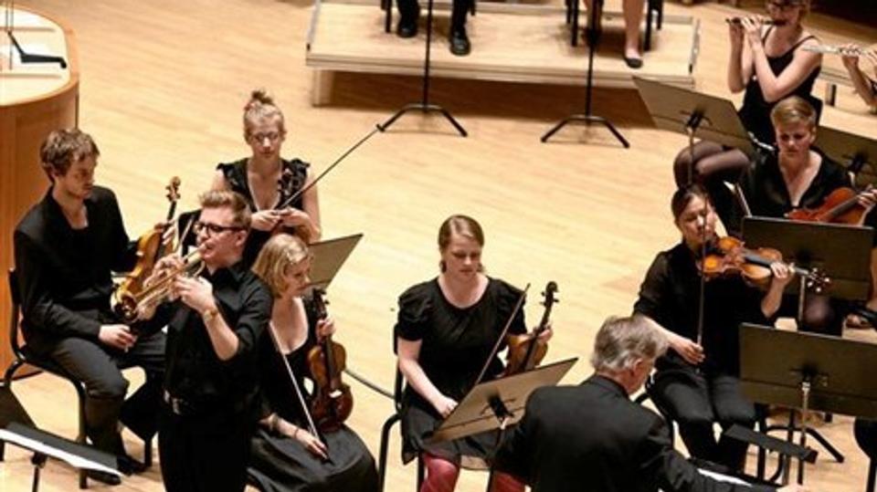 Torsdag aften har fem unge musiktalenter vundet retten til at optræde som solister med Aalborg Symfoniorkester. Pressefoto