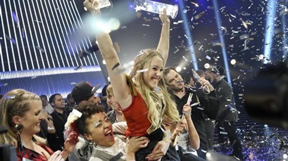 Melodi Grand Prix.i vejen for Aalborg DHs hjemmekamp. Foto: Henrik Bo