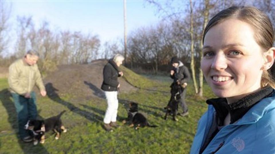 Hundeadfærdsspecialist Ane Weinkouff har altid drømt om at arbejde med hunde. Hun har nu sin egen virksomhed.