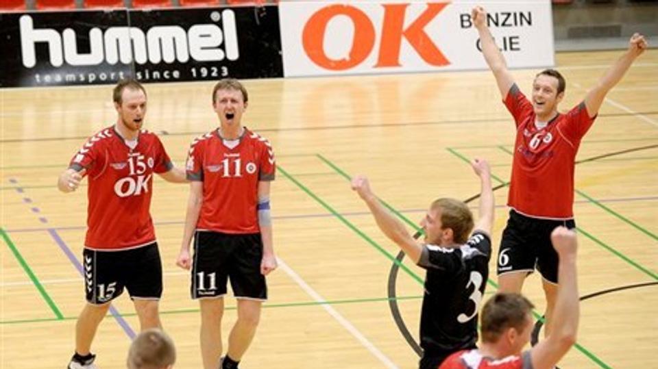 Der var god grund til jubel hos Aalborg HIK i weekenden. De hentede en sejr mod KSV. Foto: Michael Koch