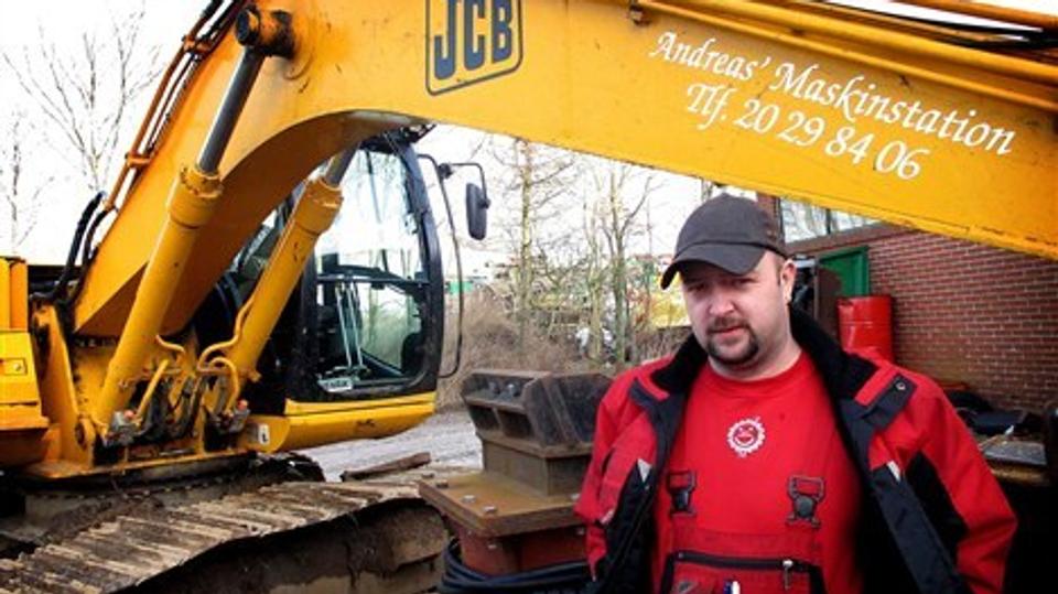 Andreas Olesen, Hørdum, vil fremover udelukkende fokusere på entreprenørarbejde, sin vognmandsforretning og nedbrydning. Maskinstationen skiller han sig af, og har nu 65 maskinnumre til salg.Foto: P. E. Tarp