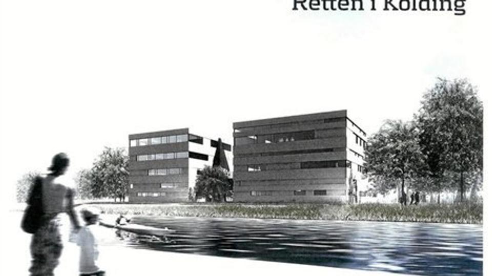 Retten i Kolding er en af de fire retsbygninger, det nordjyske byggefirma A. Enggaard for tiden opfører for Domstolsstyrelsen. Nu er bygningerne samt pligten til at drive dem 20 år frem overhændet til pensionsselskabet SEB Pension i Danmark. Illustra