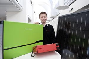 Nu dukker solcelleanlæg med batterier op