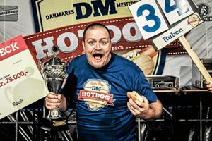 Nordjyde vinder DM i hotdog-spisning