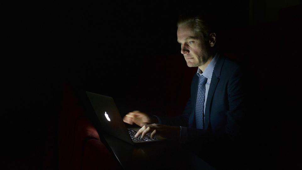 Ifølge kommunikationsdirektør Ole Madsen fra Spar Nord mangler den nordjyske bank fortsat at få 15.000 af bankens 350.000 kunder til at bevise deres identitet.Foto: Michael Bygballe <i>Michael Bygballe</i>