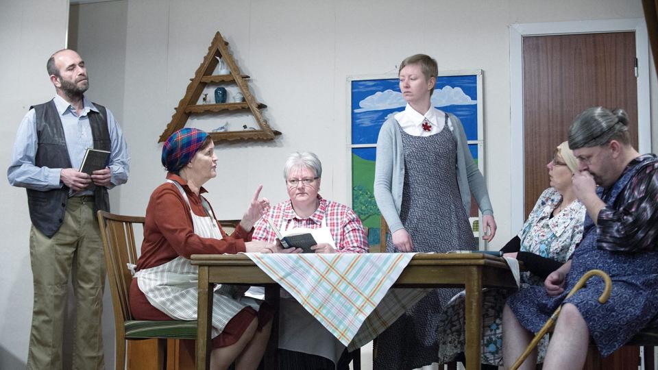 Ø. hjermitslev-dilettanterne tager turen til Sterup. <i>Bente Poder</i>