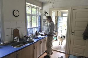 Revner i hus: Husejer stævner kommune