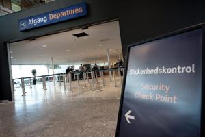 Lettere gennem security i Aalborg Lufthavn - lad computeren og telefonen blive i tasken
