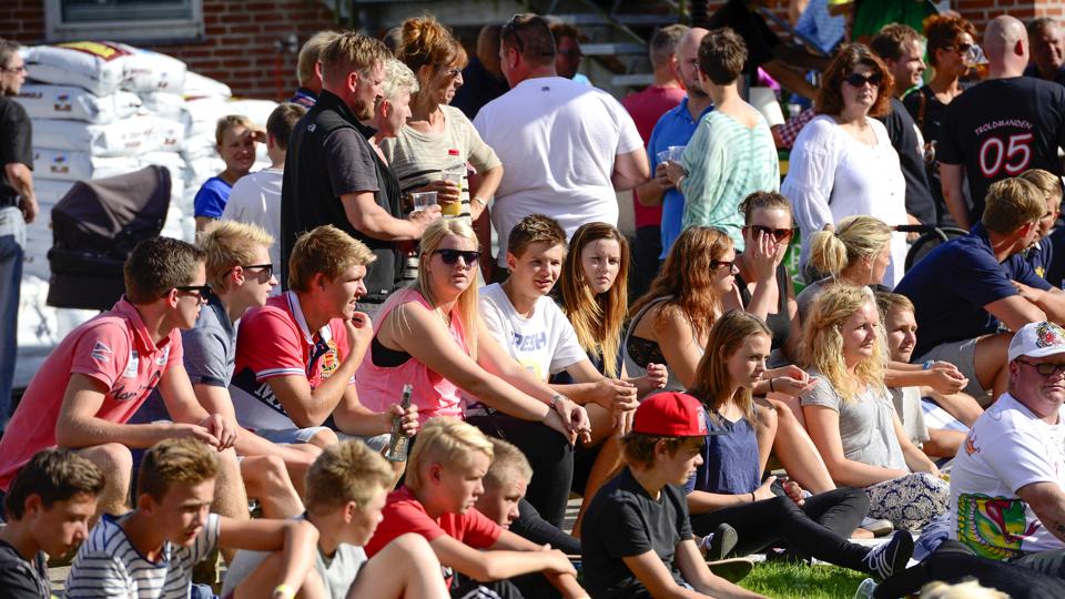 I de senere år har en høvdingeboldturnering været det store samlingspunkt for Skørpings byfest, som dog har manglet en forening at forankre det hele i. Arkivfoto: Michael Koch