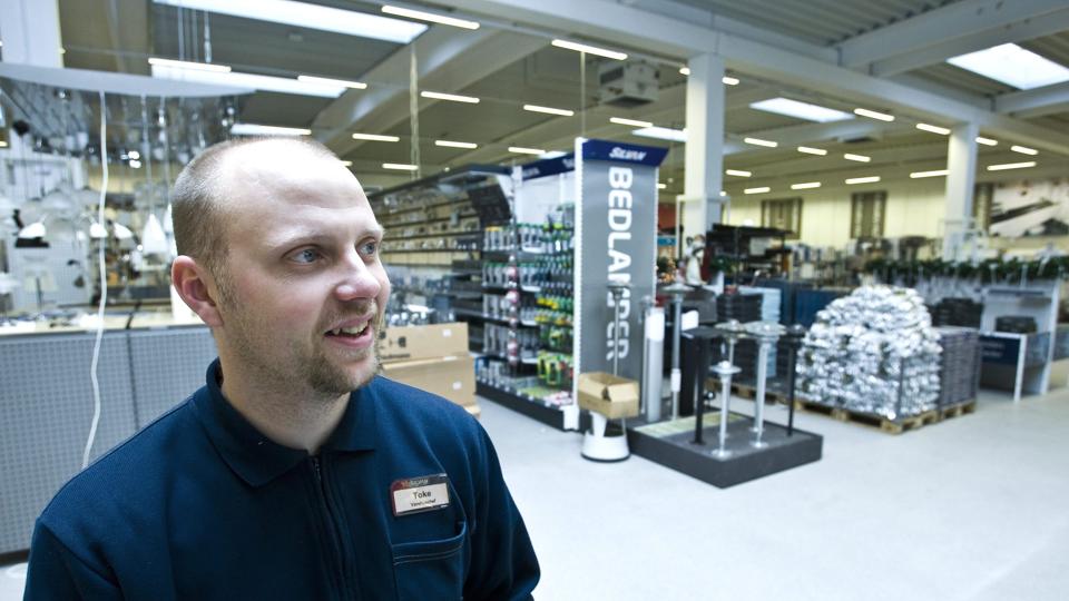 Varehuschef Toke Nissen får brug for flere deltidsmedarbejdere til sæsonen. Arkivfoto: Bent Jakobsen