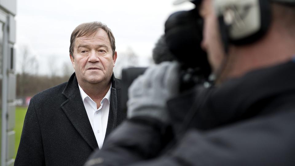 Lynge Jakobsen skuler til transfervinduet og overvejer at åbne det. Foto: Torben Hansen <i>Lars Pauli</i>
