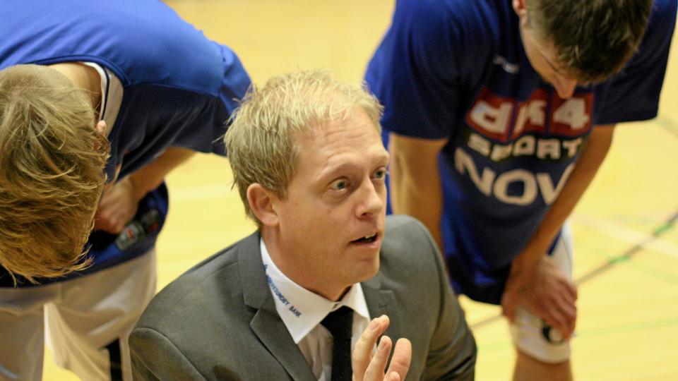 Træner Mads Olesen og Aalborg Vikings var tæt på at hente sæsonens anden sejr. Foto: Aalborg Vikings