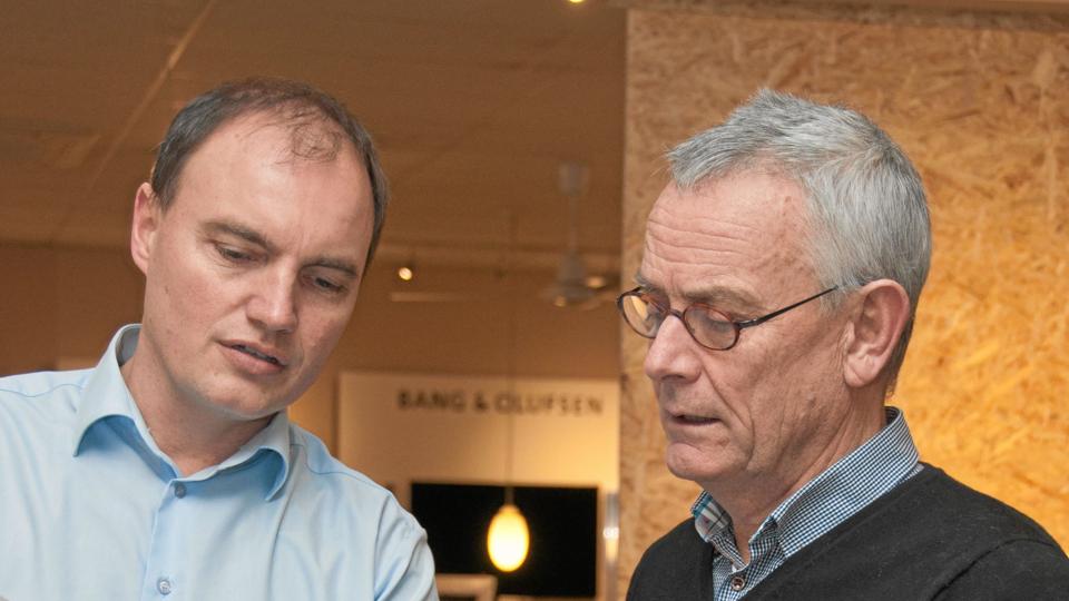 Kurt Aagaard(th) flytter med til butikken i Frederikshavn. Sammen vil Laust Nielsen og Kurt Aagaard indrette Vendsyssels eneste Bang & Olufsen butik - i Frederikshavn. Privatfoto