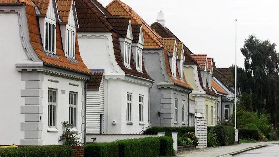 Det lave antal tvangsauktioner hænger sammen med, at danske boligejere er gode til at betale ydelserne til realkreditforeningerne til tiden.Arkivfoto: Henrik Bo