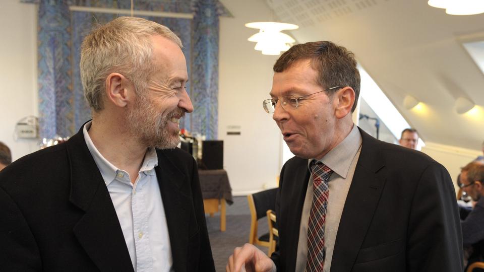 Kommunaldirektør Jes Lunde i selskab med borgmester Knud Kristensen (K) fa Vesthimmerlands Kommune. De to kender hinanden fra tiden, hvor borgmesteren var medlem af amtsrådet og Jes Lunde forvaltningschef. Foto: Michael Bygballe <i>Michael Bygballe</i>