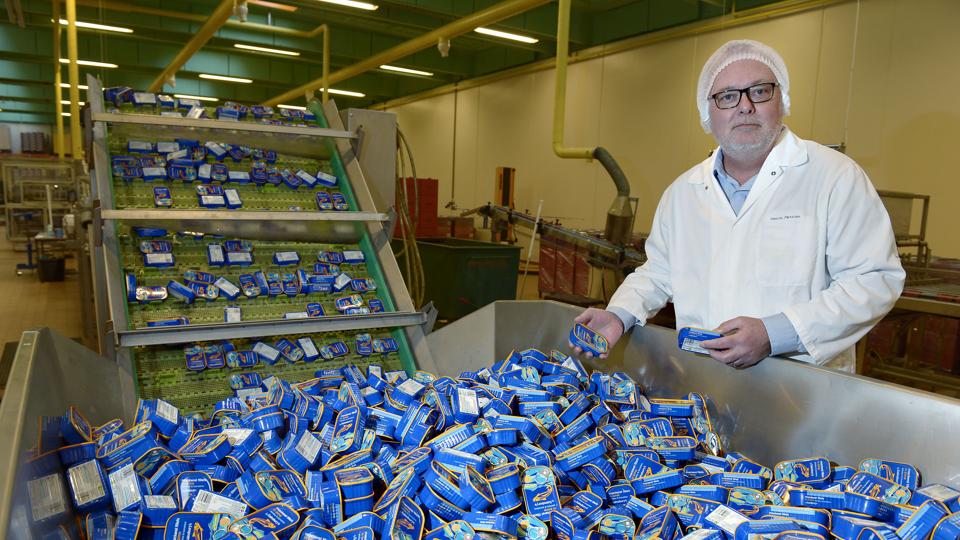 Investeringen i produktion til det franske marked er en satsning, men vi har tillid til, at det er rigtigt, siger adm. direktør Henrik Mikkelsen, Sæby Fiskeindustri. Foto: Bente Poder
