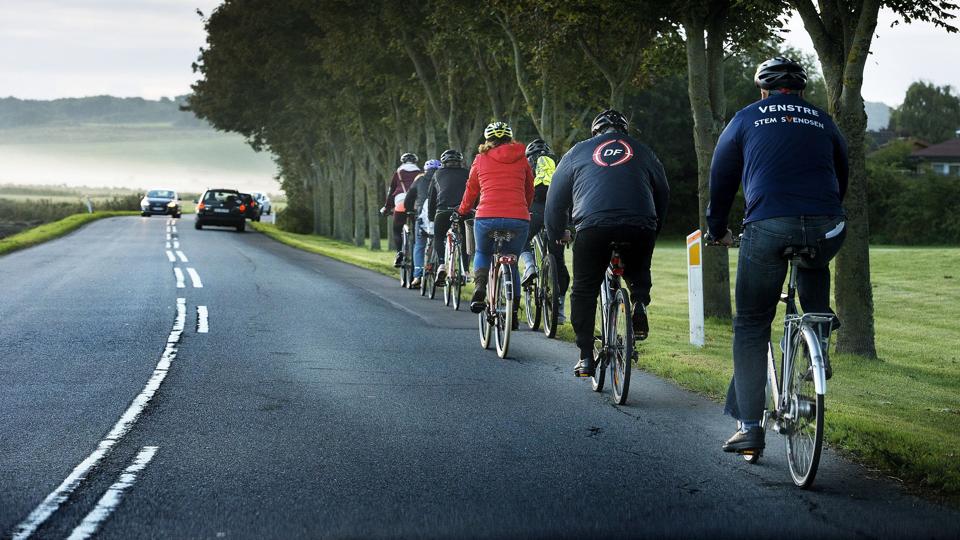 Efter 1. juli kan cyklisterne slippe for at cykle på den stærkt trafikerede Hadsund Landevej på stækningen mellem Gistrup og Lundby. Arkivfoto