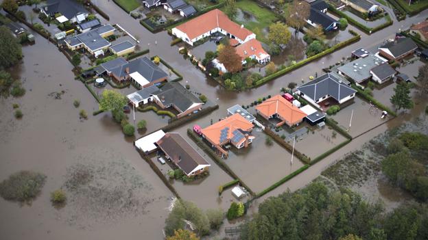 Se de vilde billeder fra dengang: Derfor har frygten for oversvømmelse stadig greb i Nordjylland