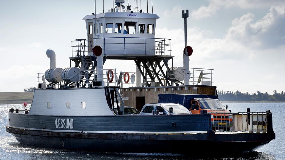 Næssundfærgen genoptog mandag morgen sejladsen. Arkivfoto <i>Foto: Peter Mørk</i>