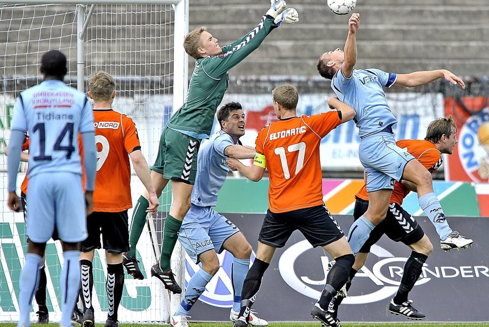 Simon Enevoldsen skal kæmpe om pladsen i mål for Jammerbugt FC i den kommende sæson.
Arkivfoto: Claus Søndberg