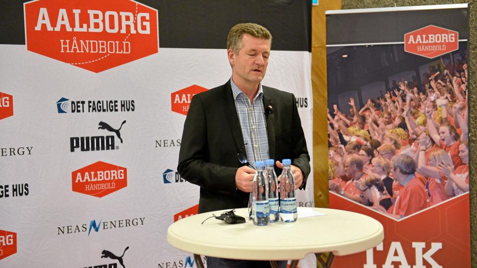 Jan Larsen har været en travl mand i optakten til braget mod Barcelona. Arkivfoto: Lars Pauli
