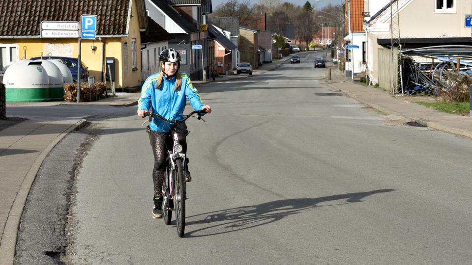 Byens hovedgade Elmevej skal være både smukkere og sikrere fra bløde trafikanter. Foto: Henrik Louis