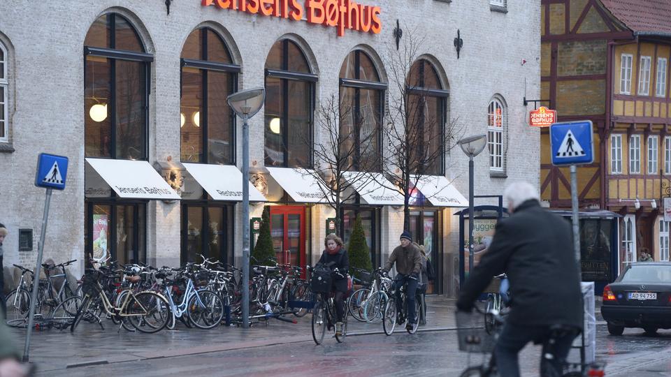 Den fulde svensker skabte stort postyr på Jensen’s Bøfhus her i Aalborgs midtby. Og så blev han anholdt. Arkivfoto: Grete Dahl <i>Foto Grete Dahl</i>