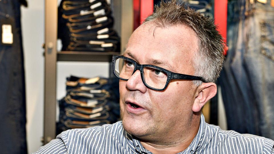 - Vi skal have en konstruktiv snak om, hvordan vi løser problemerne med butikslukninger i Sæby, siger Hans Ole Kalhøj. ?Arkivfoto: Bent Bach <i>Bent Bach</i>
