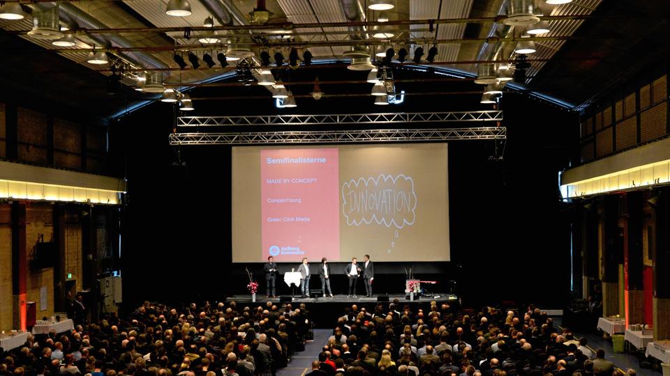 Kåringen af årets innovative virksomhed i Aalborg fandt sted ved en morgenbriefing hos Aalborg Kommunes erhvervsafdeling med 700 deltagere.