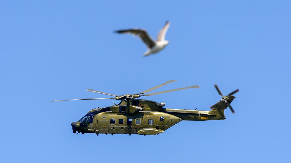 Redningshelikopteren var i gang med en opvisning ved Hanstholm, da den blev dirigeret til Øster Hurup. Foto: Peter Mørk <i>Pressefotograf    Peter Moerk</i>