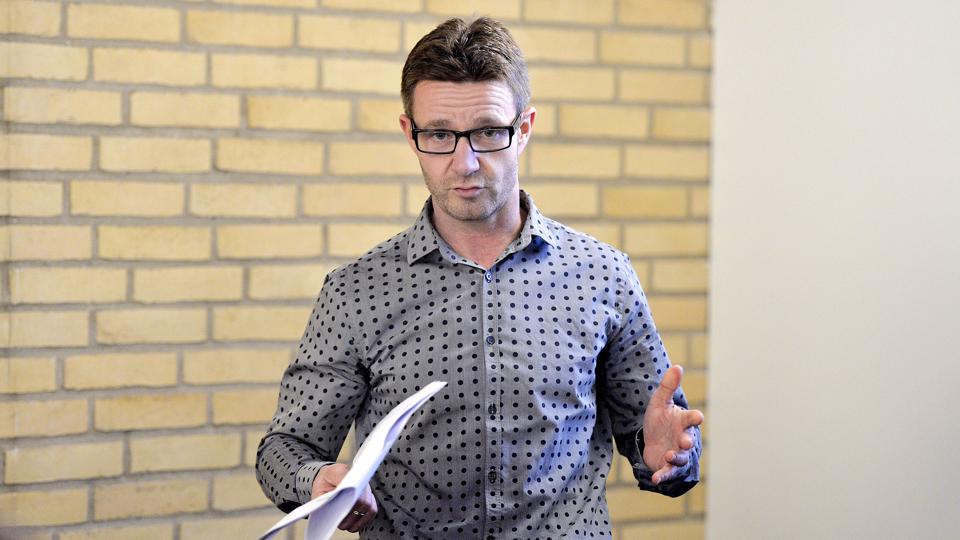 Chef for kultur- og fritid samt borgerservice i Rebild Kommune, Claus Holm, gennemgik som optakt til debatmødet de væsentlige punkter i analyserapporten. <i>Foto: Torben Hansen</i>