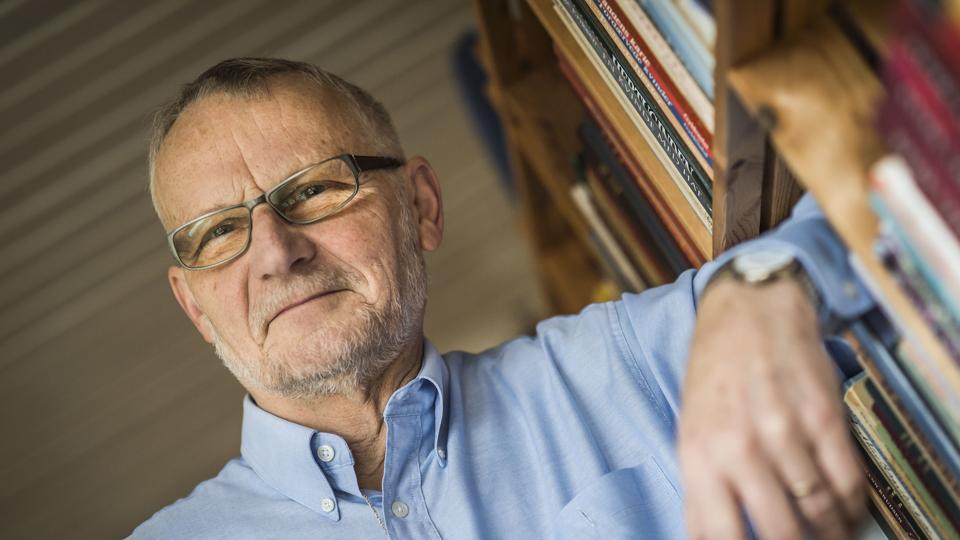 Formanden for handicaprådet, Finn Graa Jakobsen, mener, at det skal være uddannet personale, der skal stå for pleje og omsorg.Arkivfoto: Martin Damgård