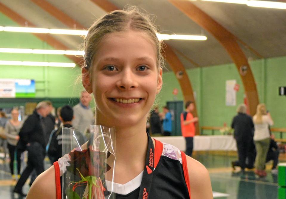 12-årige Natasja P. Anthonisen vandt sølv ved DM i U13E damedouble sammen med sin makker Christine Busch Andreasen, KMB 2010. Ud over sølvmedaljen, blev det til en 5. plads i damesingle for Natasja. Privatfoto
