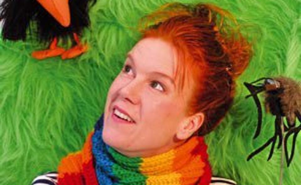 Jamen, sikken et vejr! Se teater på lørdag i Manegen - arrangeret af Sæby Bibliotek. Foto fra forestillingen.