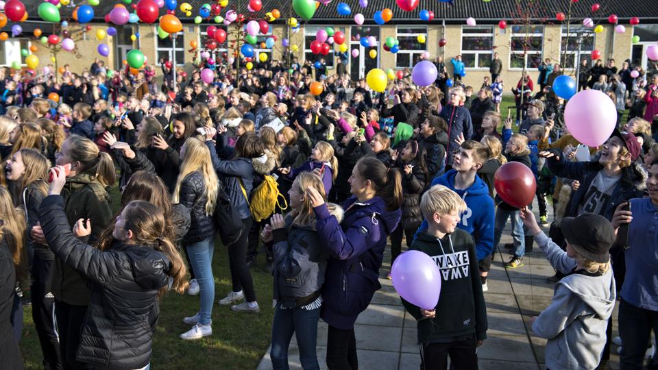 Forældre, TR’ere og skoleledere frygter, at der ikke bliver så megen grund til at juble over skolevæsenet i Hjørring i fremtiden. De frygter, at det bliver svært at opfylde de skolepolitiske mål i den nuværende situation. Arkivfoto: Hans Ravn <i>Hans Ravn</i>