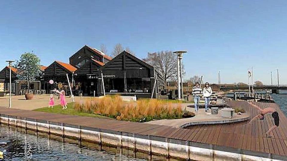 Der er næppe nogen tvivl om, at den meget omdiskuterede kanal på havnearealet i Hadsund er på vej, men først skal byrådet i Mariagerfjord finde ud af, hvordan man forholder sig til den merpris på 2,8 millioner kroner, der tegner sig for projektet.