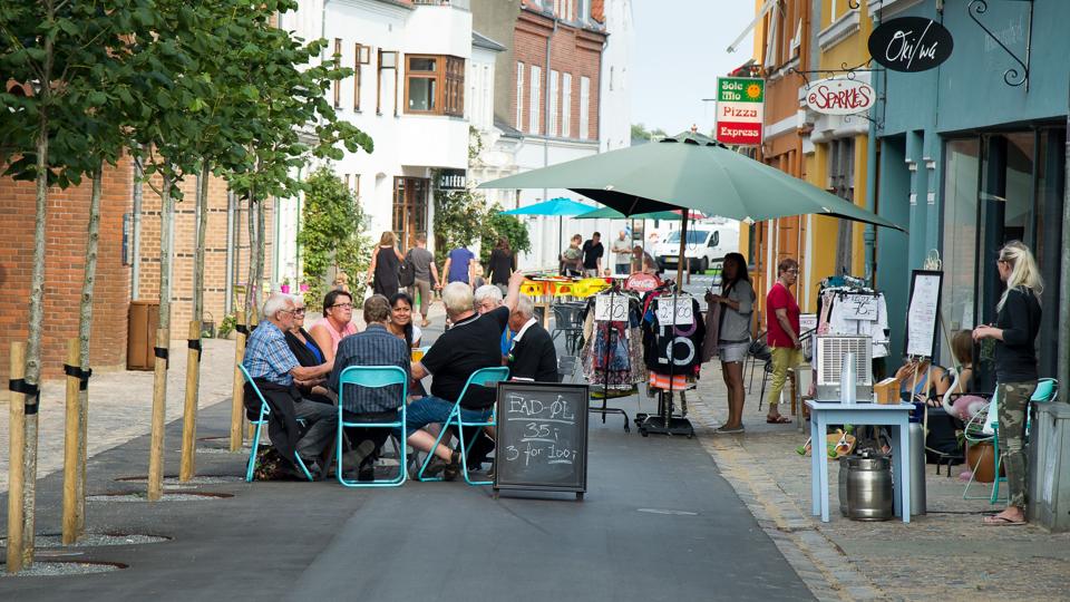 Nu kan der serveres ude hele året rundt, og der må opstilles afskærmning af udeserveringsområdet. <i>Arkivfoto: Bo Lehm</i>