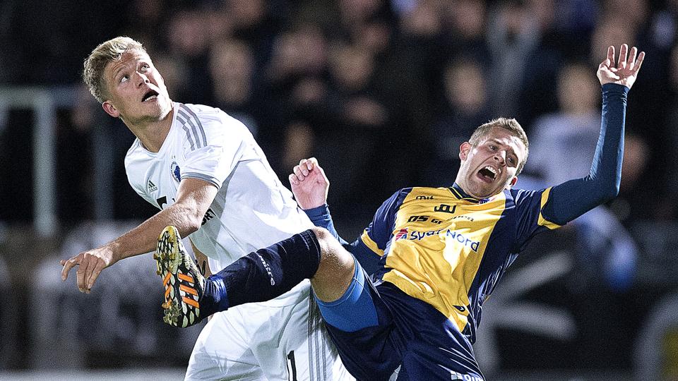 Rasmus Ingeman (th.) har fået spilletid i to superligakampe for Hobro i denne sæson. Arkivfoto: Lars Pauli
