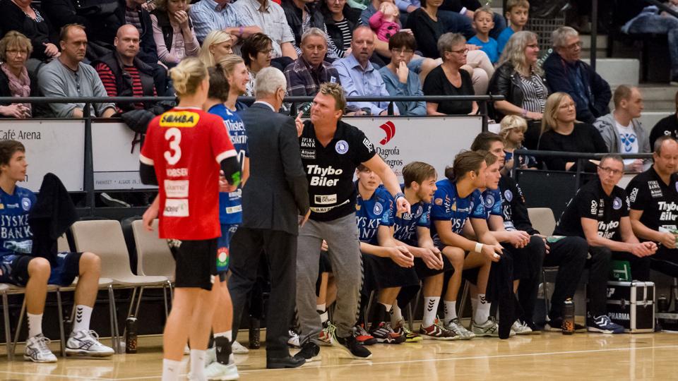 Jan Paulsen håber, at han er i stand til at få sit hold til at rejse sig og hente sejre i de sidste fire kampe. Arkivfoto: Bo Lehm