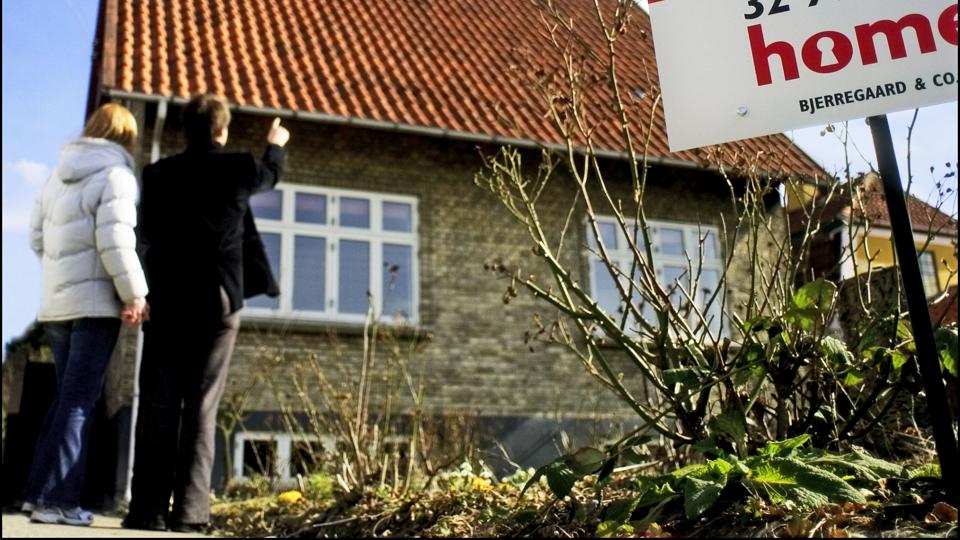Mange af de huse, der sættes til salg nu, giver deres ejere et større eller mindre tab.Arkivfoto <i>NF</i>